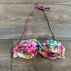 Victoria’s Secret Push-Up Bikini Top Size 32B